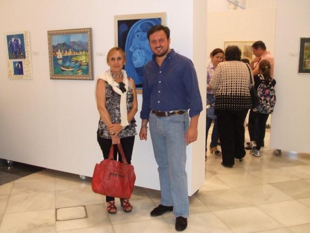 Una fotografía con D.Pablo Ruz Concejal de Cultura de la ciudad de Elche,  junto a mi obra